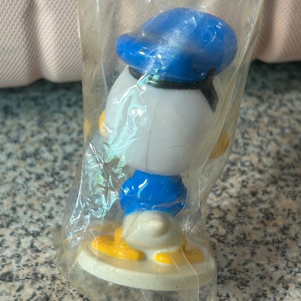 2003 DISNEY World Resort Donald Duck Kellogg's Bobble Head Figurine -New in Box - Picture 4 of 11